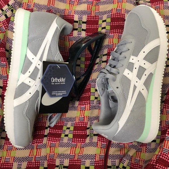 Asics Tiger Runner Piedmont Grey White Sports style Ortholite Women's Size 6 - Picture 2 of 2